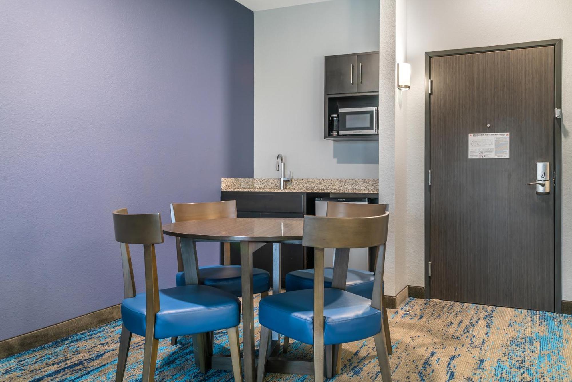 Comfort Inn & Suites Adrian Eksteriør billede