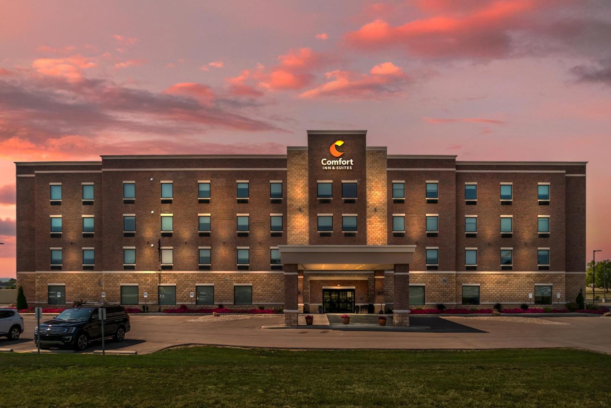 Comfort Inn & Suites Adrian Eksteriør billede